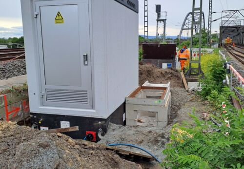 Mai 2024: Die neue Weichenheizstation steht. (DB InfraGO/Claudius Lau)
