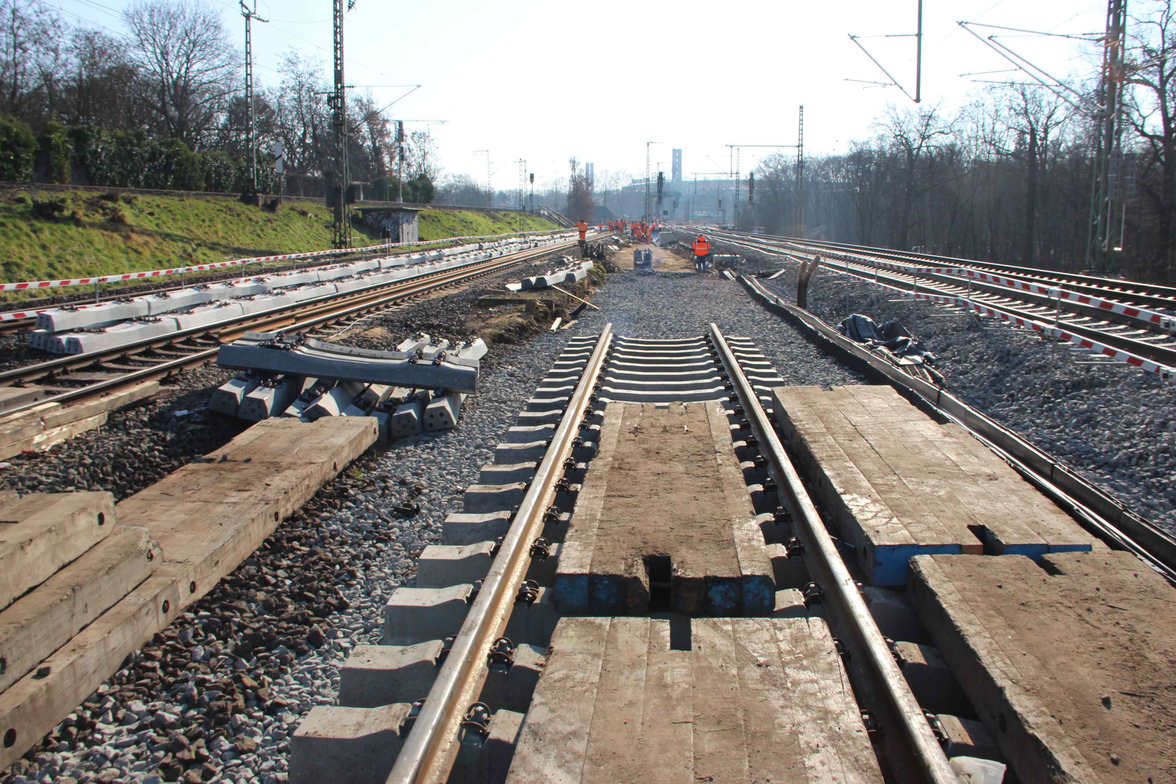 Platz für die neuen Fernbahngleise